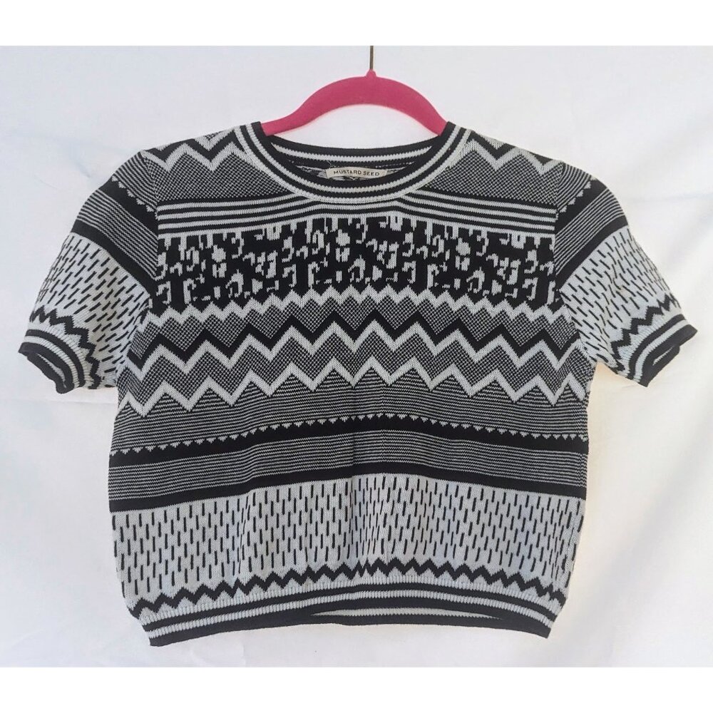 Mustard Seed cropped short sleeve thin black & white patterned sweater top sz S
